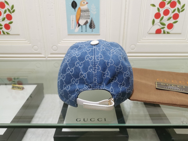 ブランド帽子側面デザイン